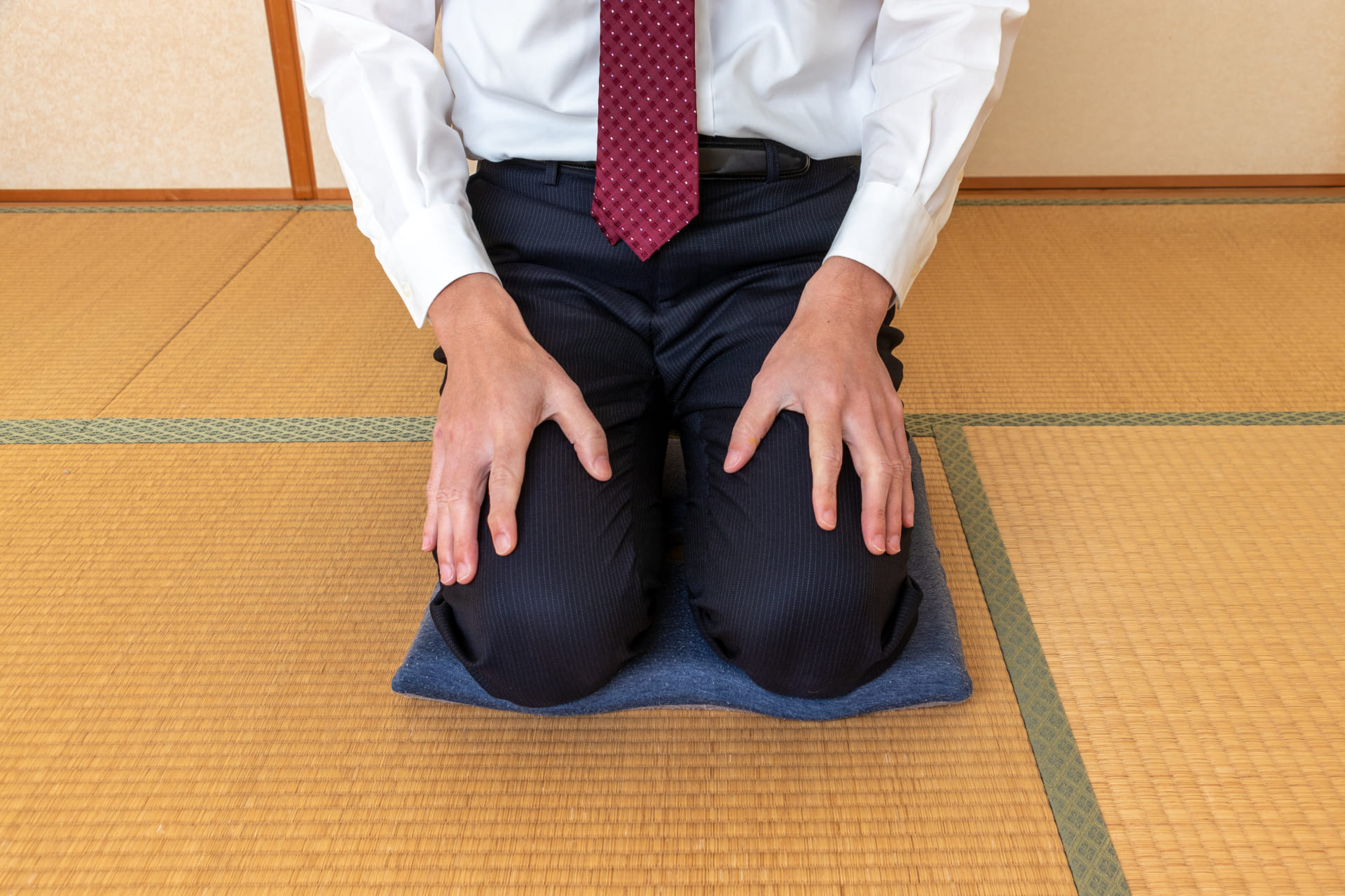 正座のしびれ対策とは？和食店で快適に過ごす方法
